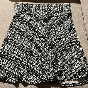 Loft black and white elastic skirt